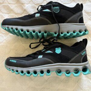 K-Swiss Women's Sz 8 Sneakers NWOT